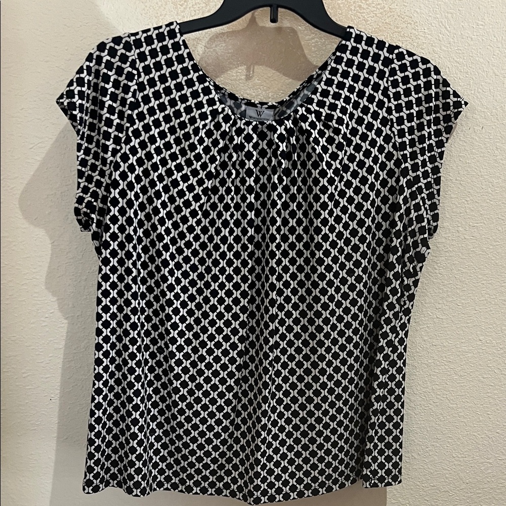 Worthington Woman Elegant Black and White Geometric Blouse
